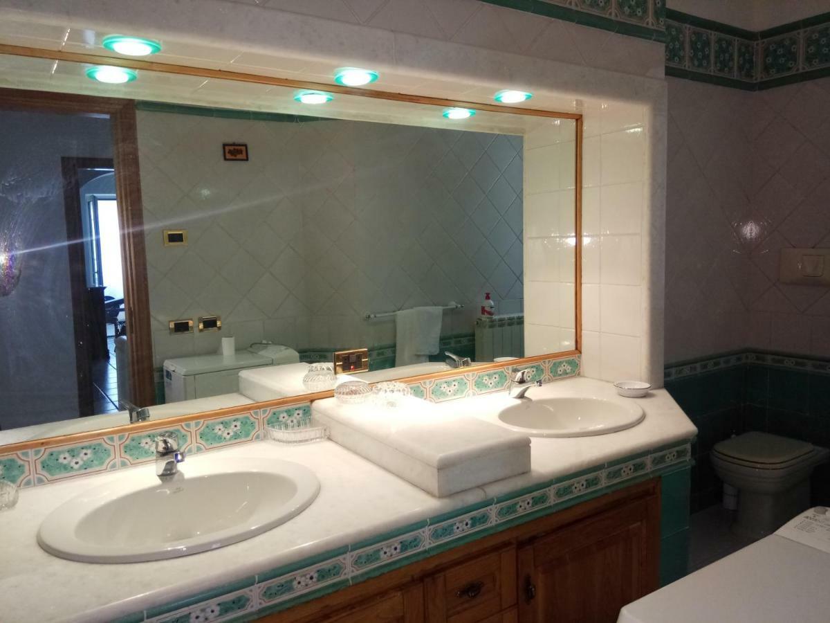 Villa Pithecusa Ischia Bagian luar foto