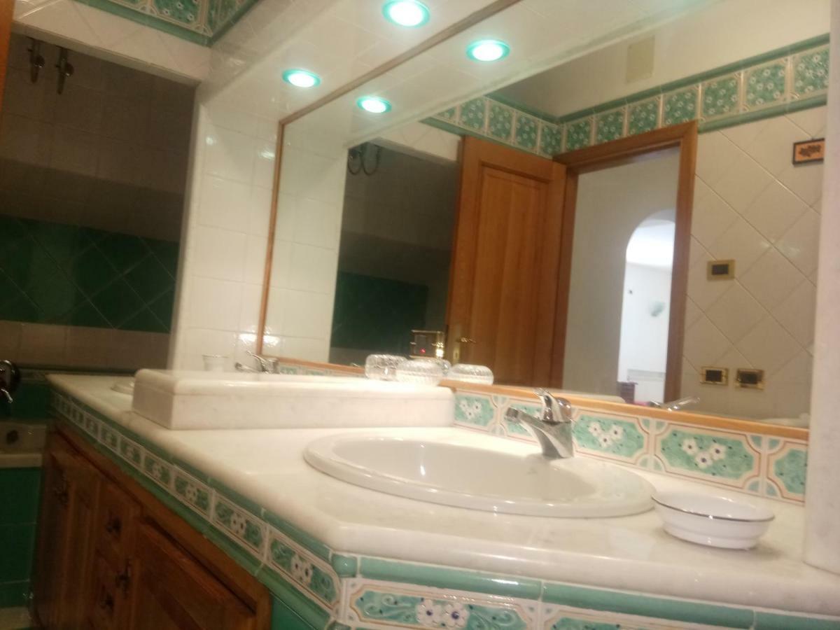 Villa Pithecusa Ischia Bagian luar foto